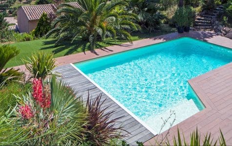 Piscine Magiline avec escalier d'angle