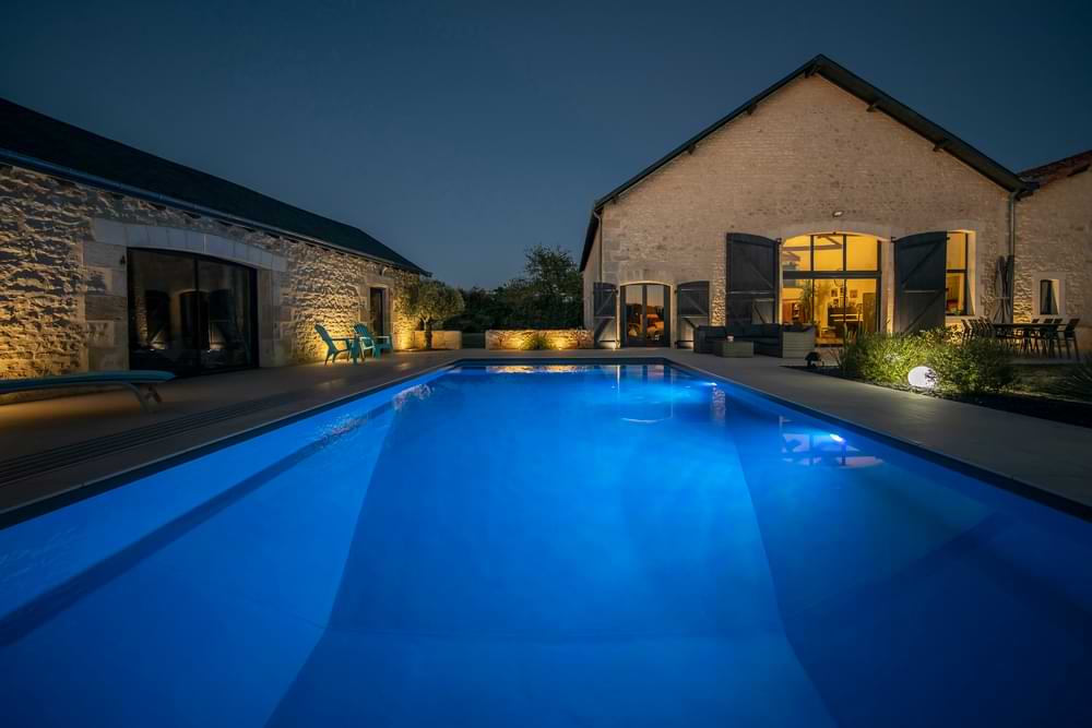 Fond piscine à plonger